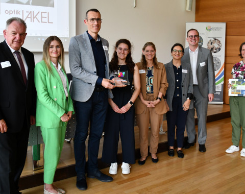 20_optik_jaekel_top_unternehmen.jpg
